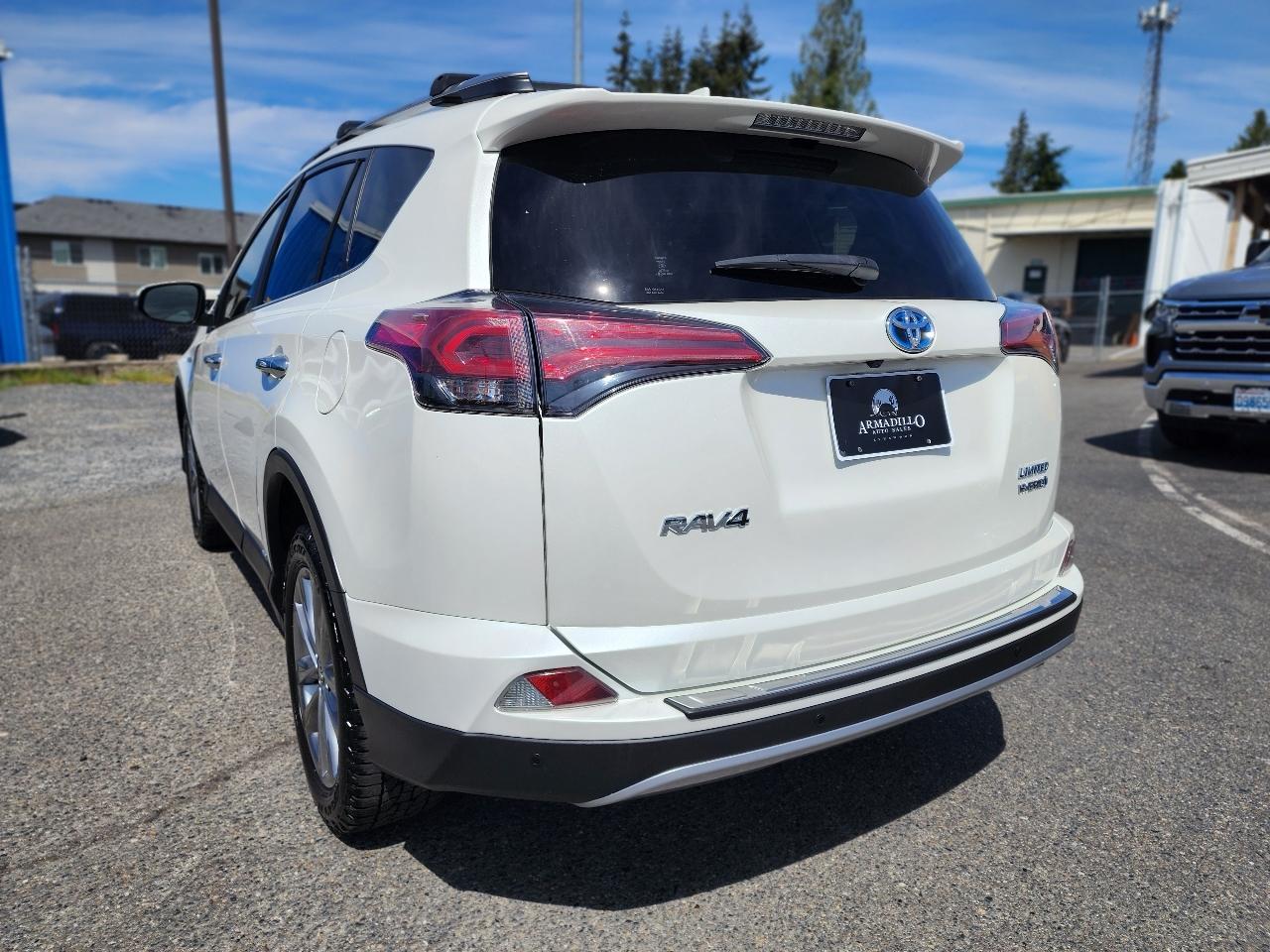 Toyota RAV4 Hybrid Limited AWD 2017