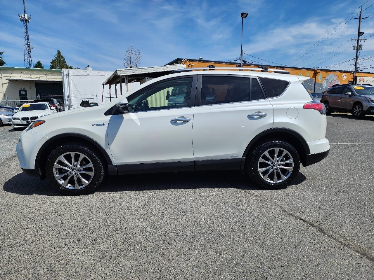 Toyota RAV4 Hybrid Limited AWD 2017