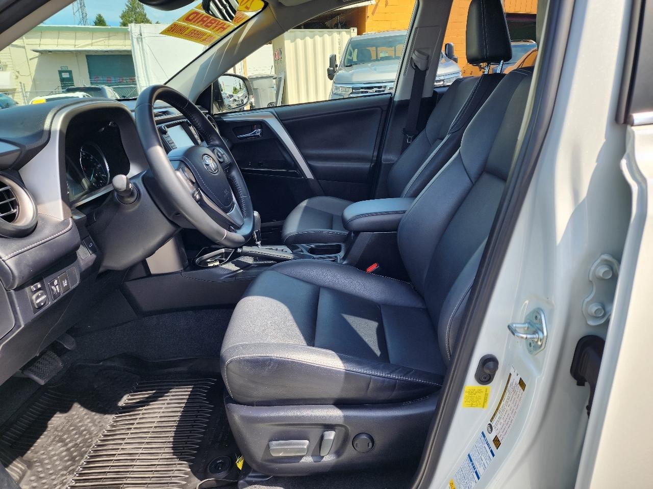 Toyota RAV4 Hybrid Limited AWD 2017