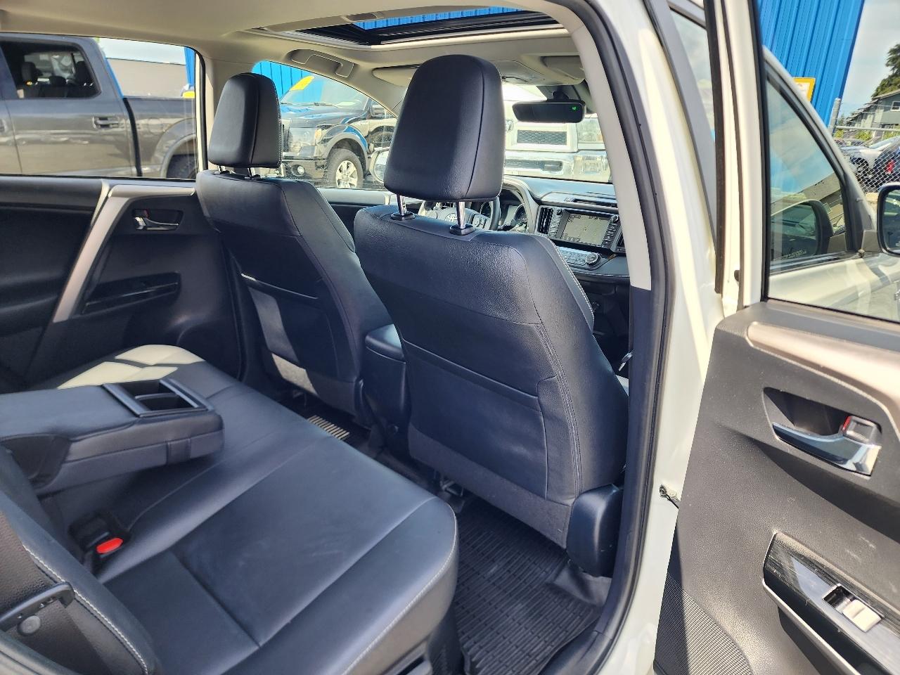 Toyota RAV4 Hybrid Limited AWD 2017