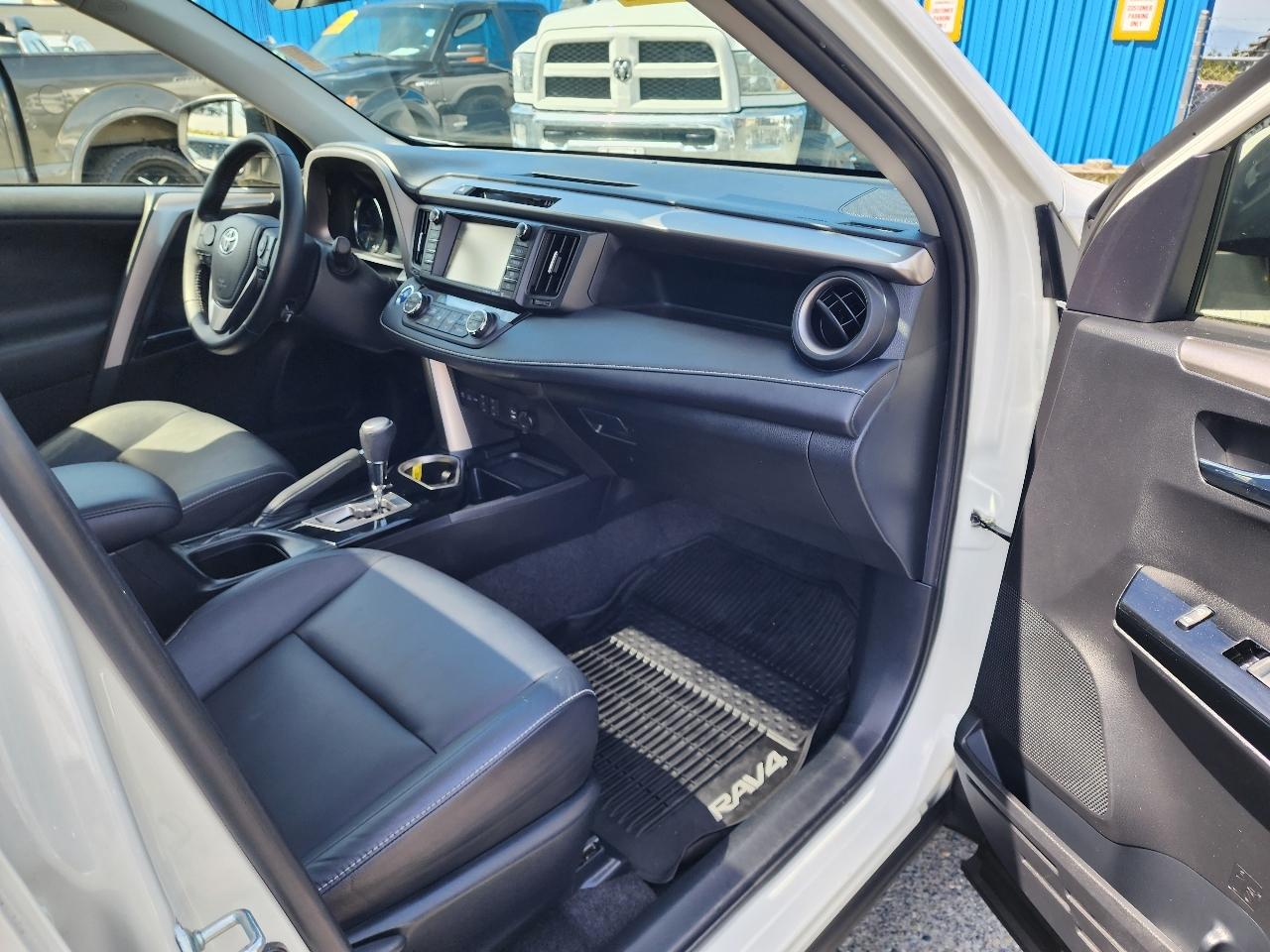 Toyota RAV4 Hybrid Limited AWD 2017