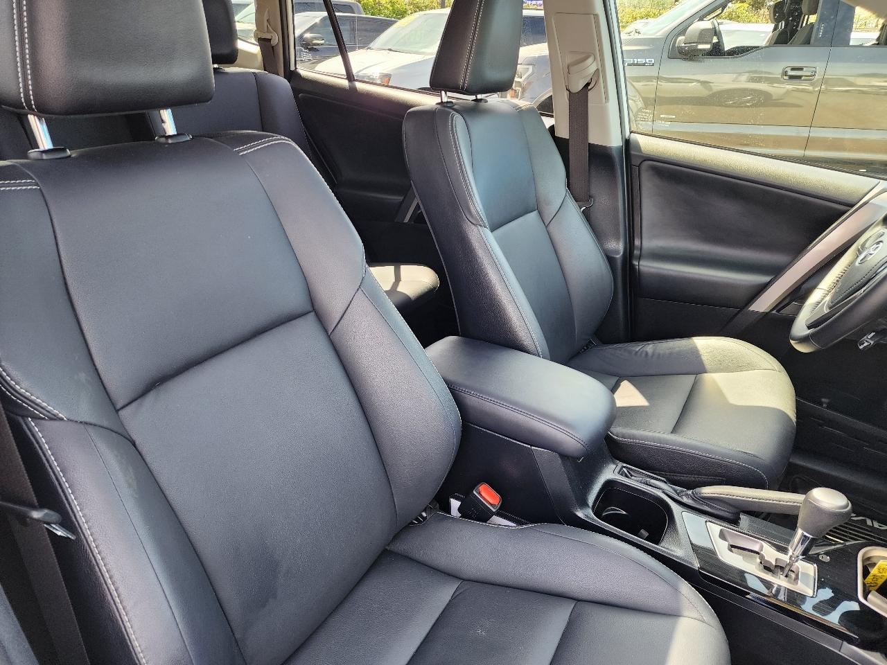 Toyota RAV4 Hybrid Limited AWD 2017