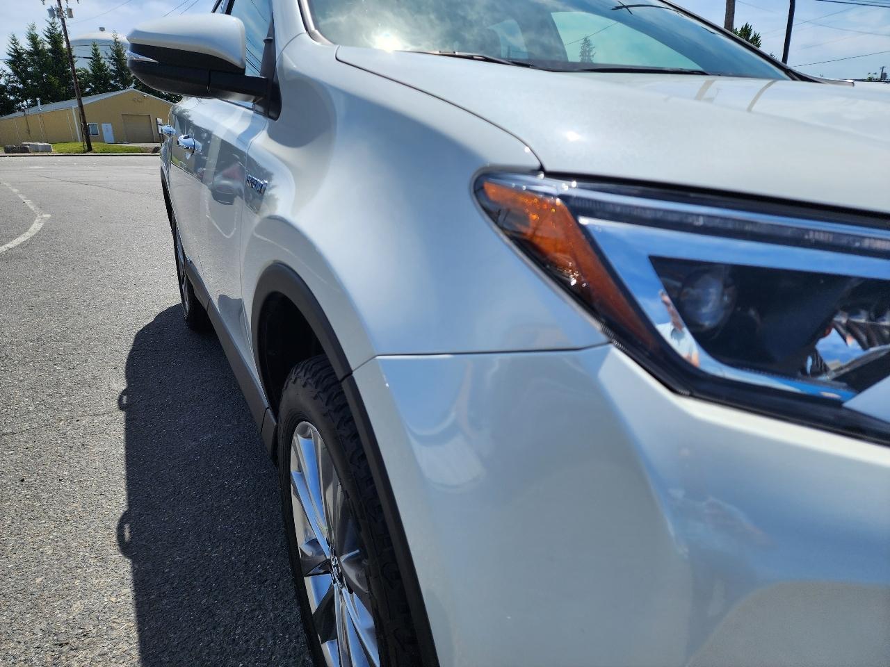 Toyota RAV4 Hybrid Limited AWD 2017