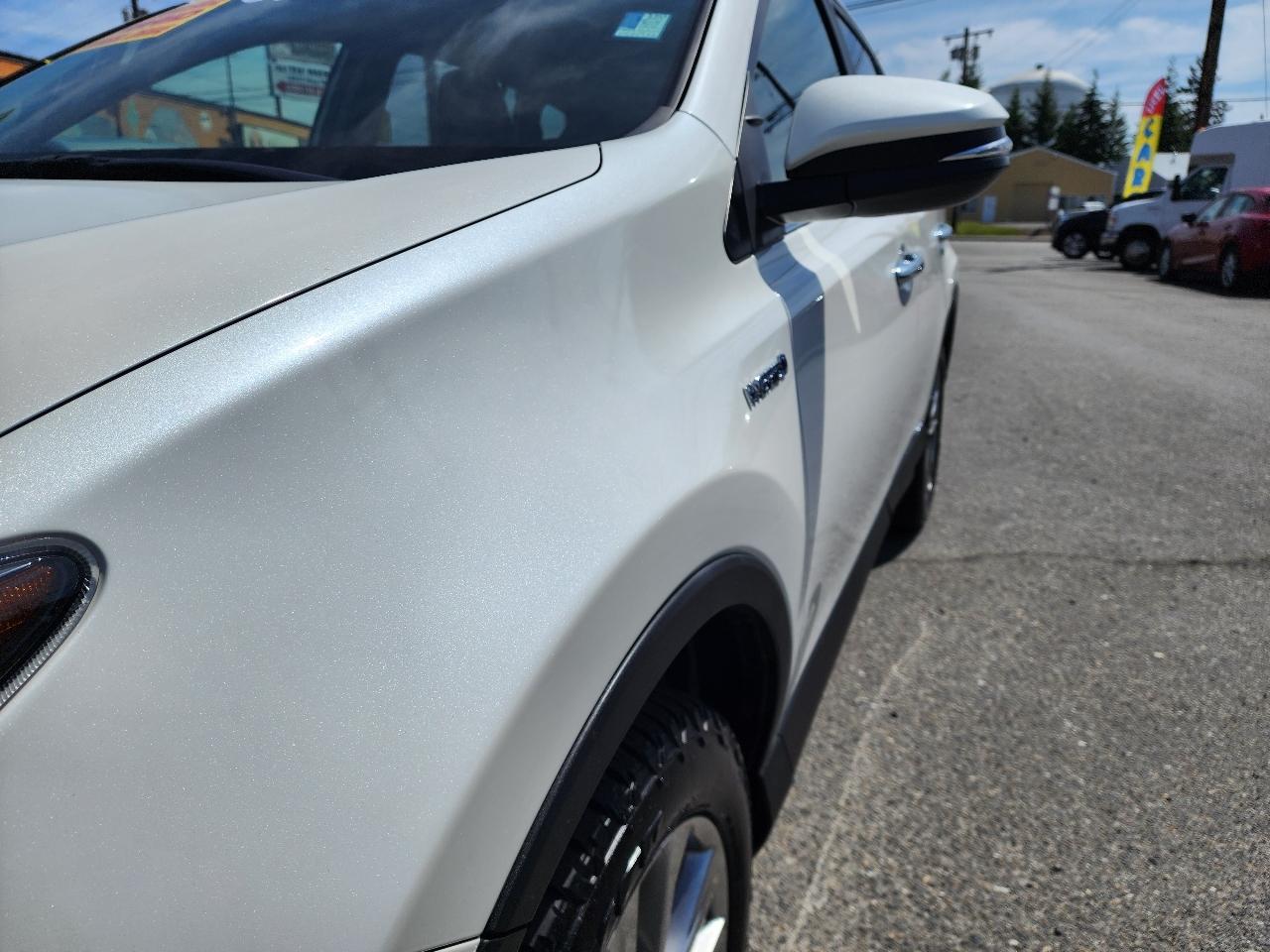 Toyota RAV4 Hybrid Limited AWD 2017