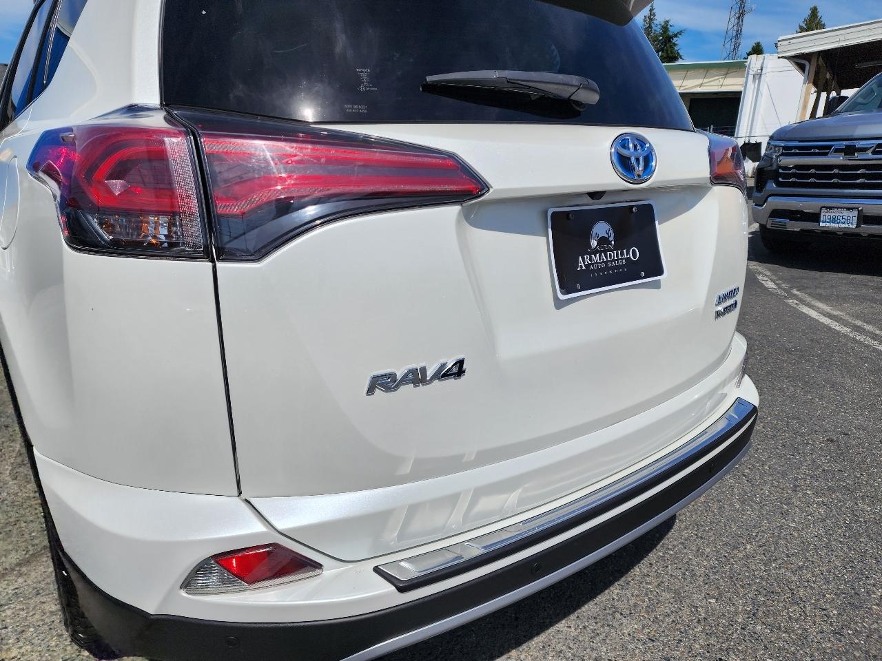 Toyota RAV4 Hybrid Limited AWD 2017