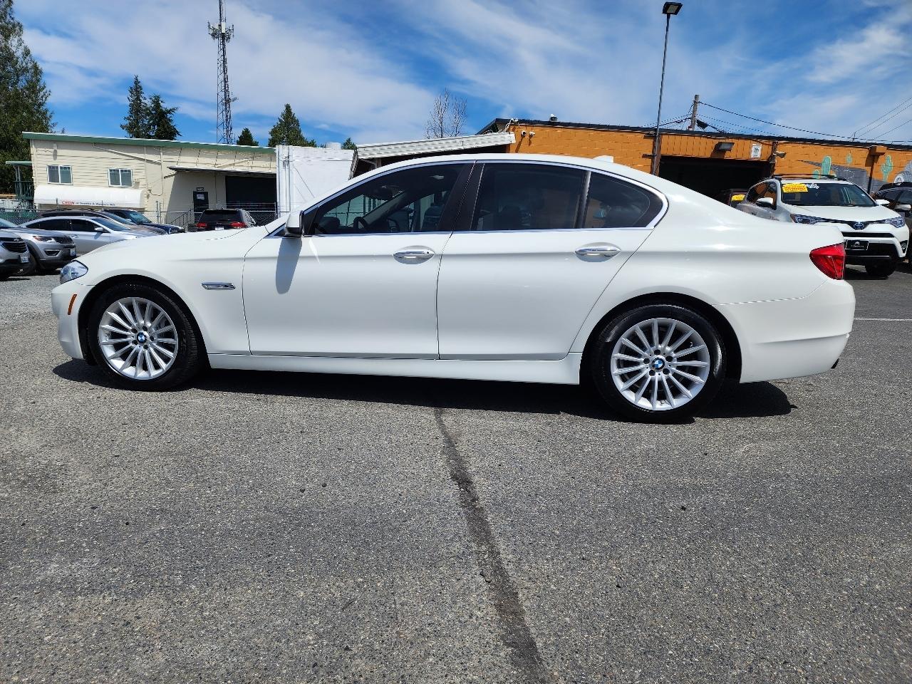 BMW 5 Series 4dr Sdn 535i RWD 2011