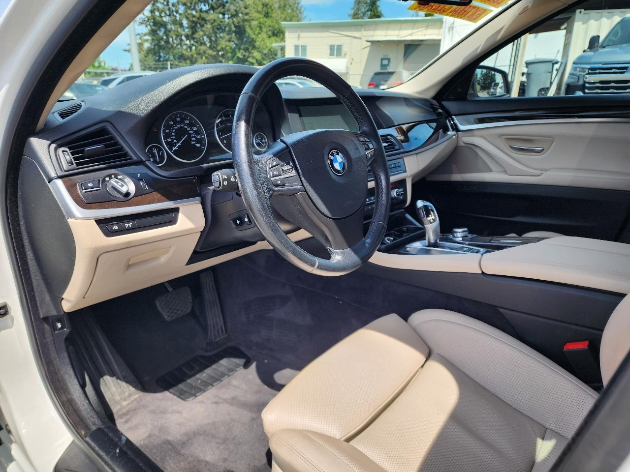 BMW 5 Series 4dr Sdn 535i RWD 2011