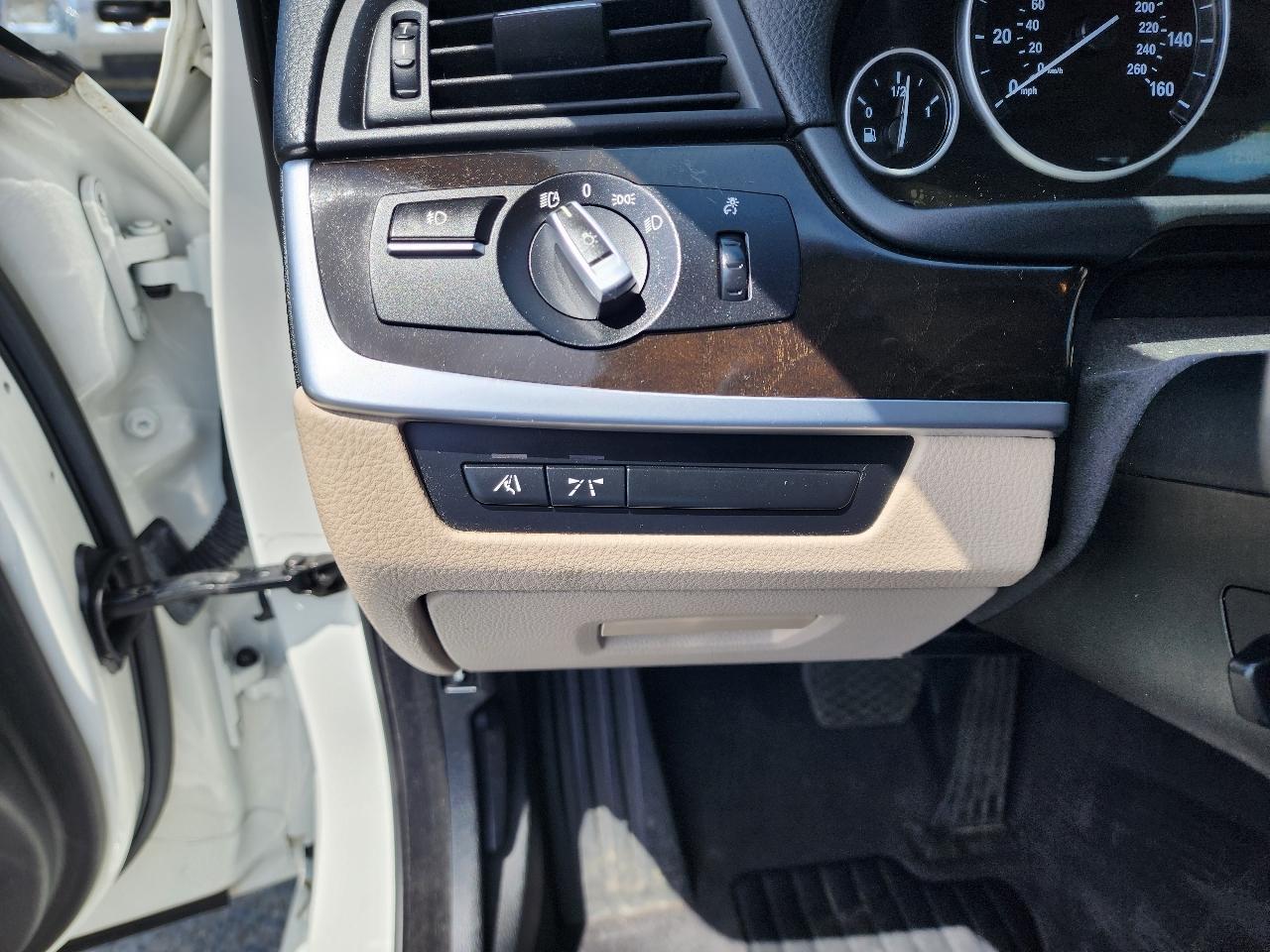 BMW 5 Series 4dr Sdn 535i RWD 2011