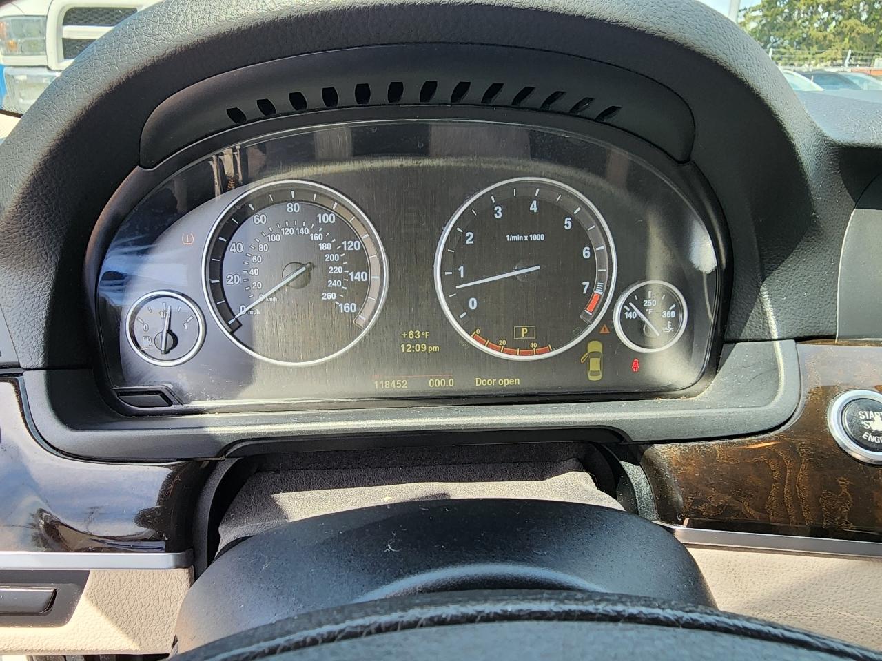 BMW 5 Series 4dr Sdn 535i RWD 2011