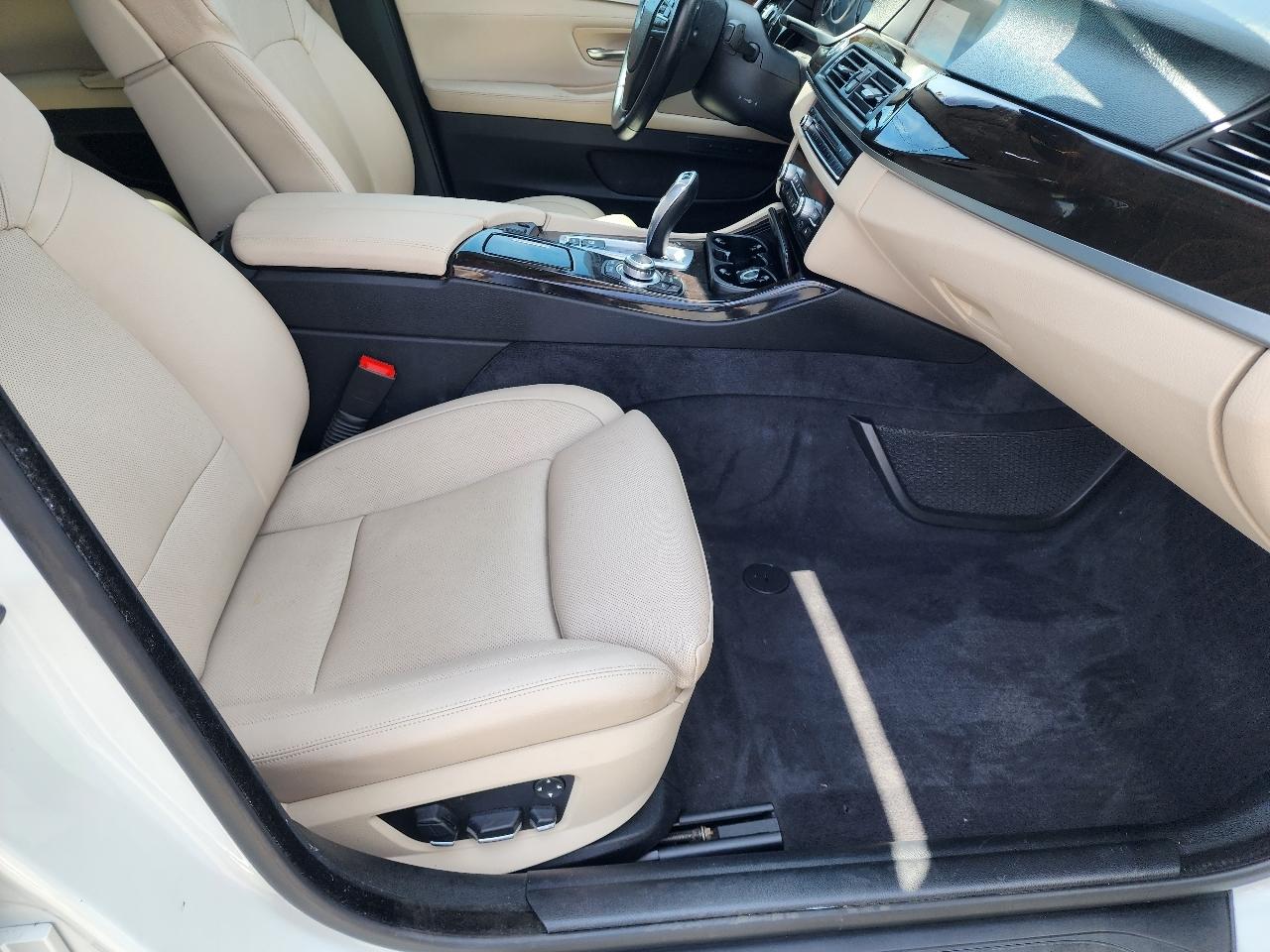 BMW 5 Series 4dr Sdn 535i RWD 2011