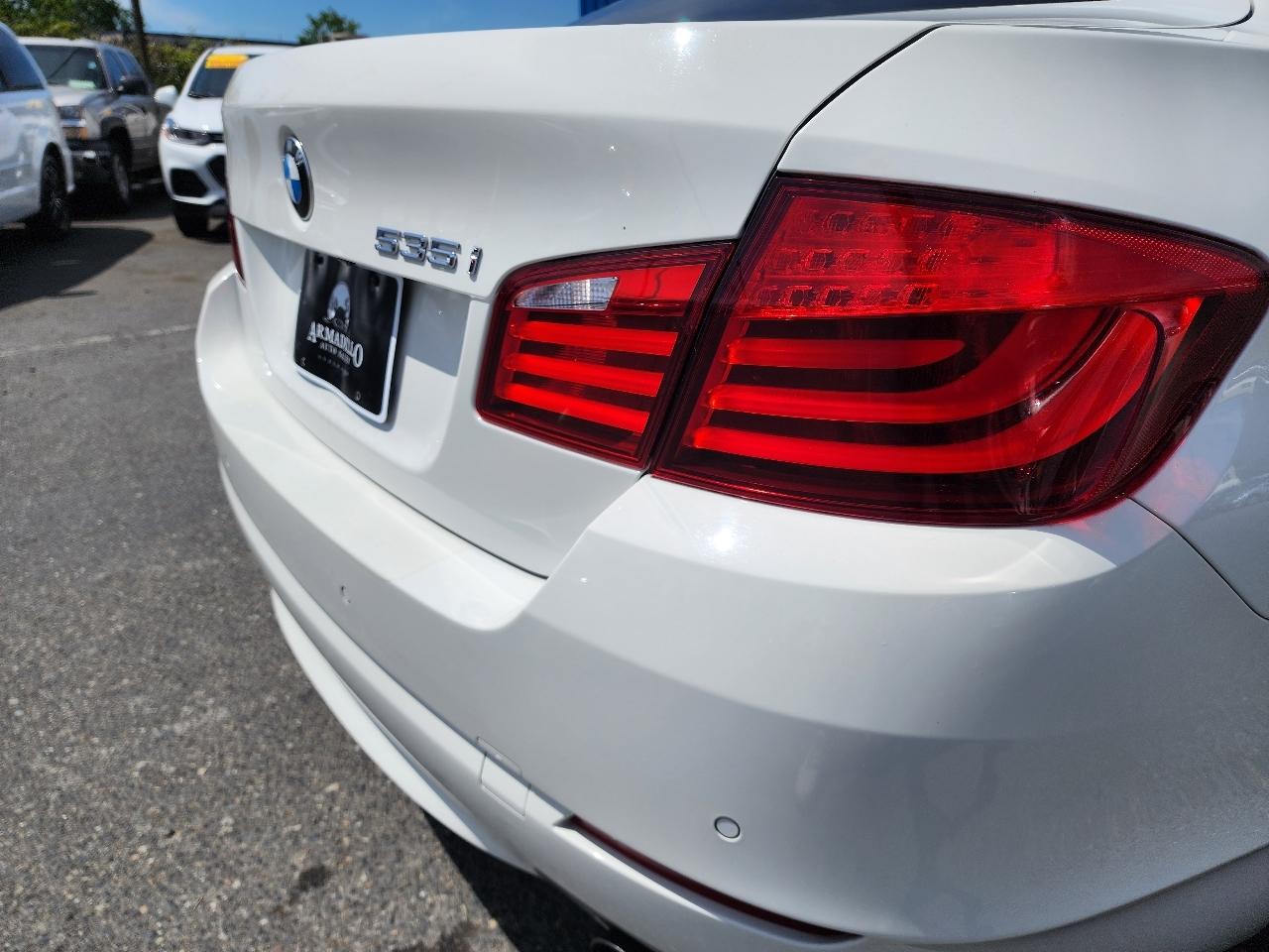 BMW 5 Series 4dr Sdn 535i RWD 2011