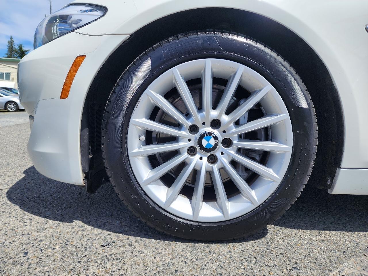 BMW 5 Series 4dr Sdn 535i RWD 2011