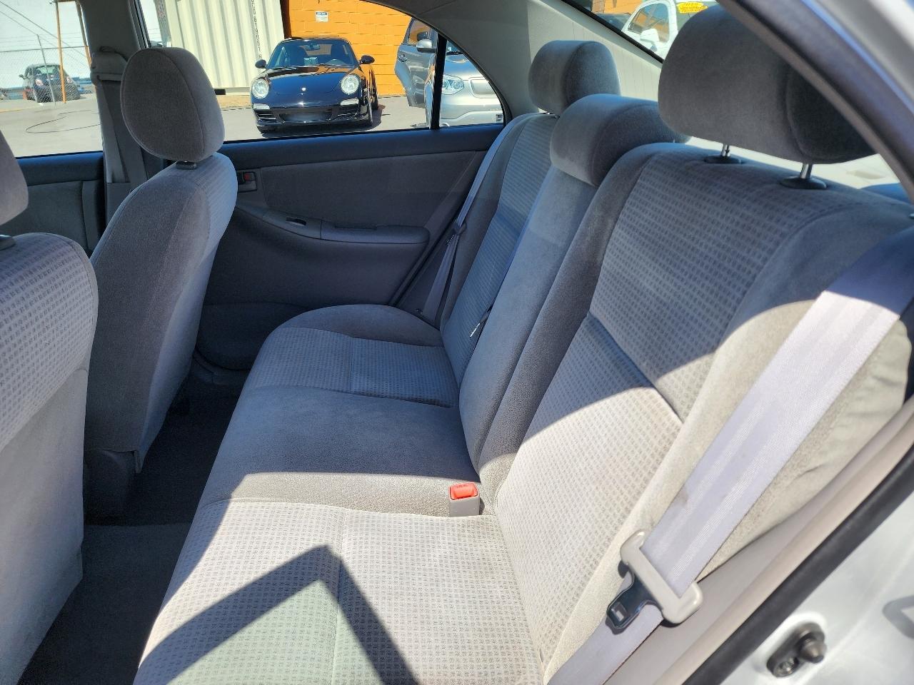 Toyota Corolla 4dr Sdn Auto CE (Natl) 2007