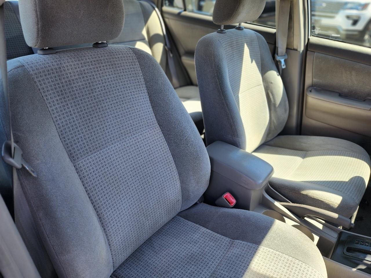 Toyota Corolla 4dr Sdn Auto CE (Natl) 2007