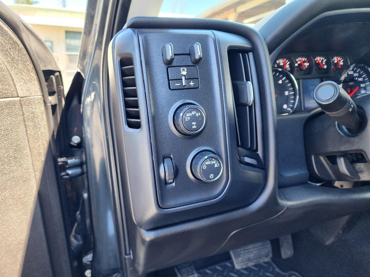Chevrolet Silverado 1500 LS Crew Cab 4WD 2018