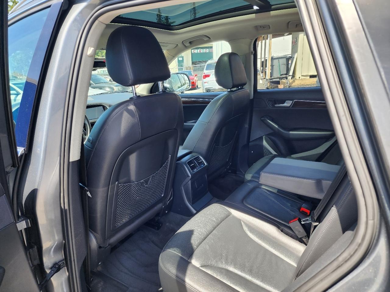 Audi Q5 quattro 4dr 3.2L Premium Plus 2012
