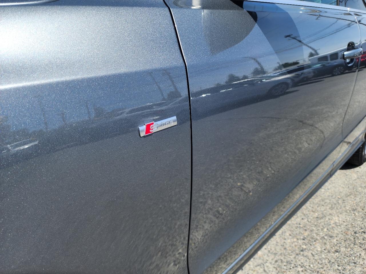 Audi Q5 quattro 4dr 3.2L Premium Plus 2012