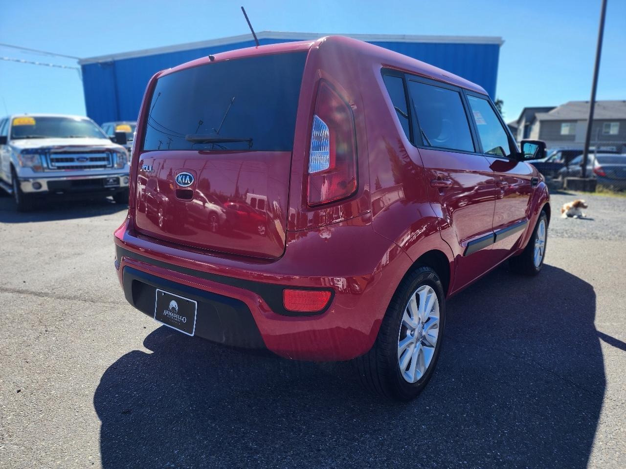 Kia Soul + 2012