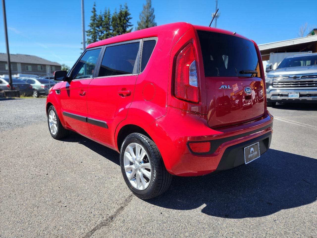 Kia Soul + 2012