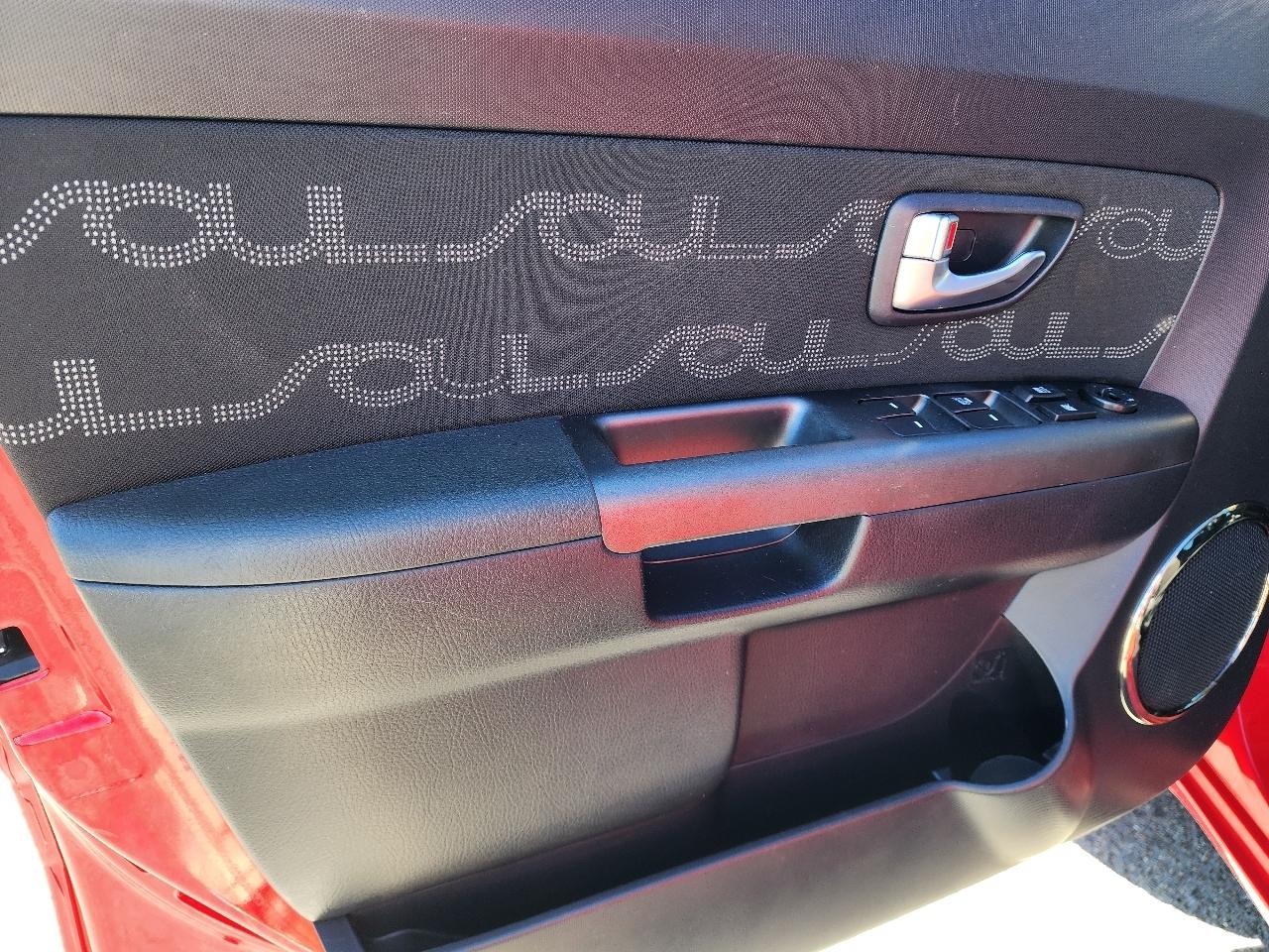 Kia Soul + 2012