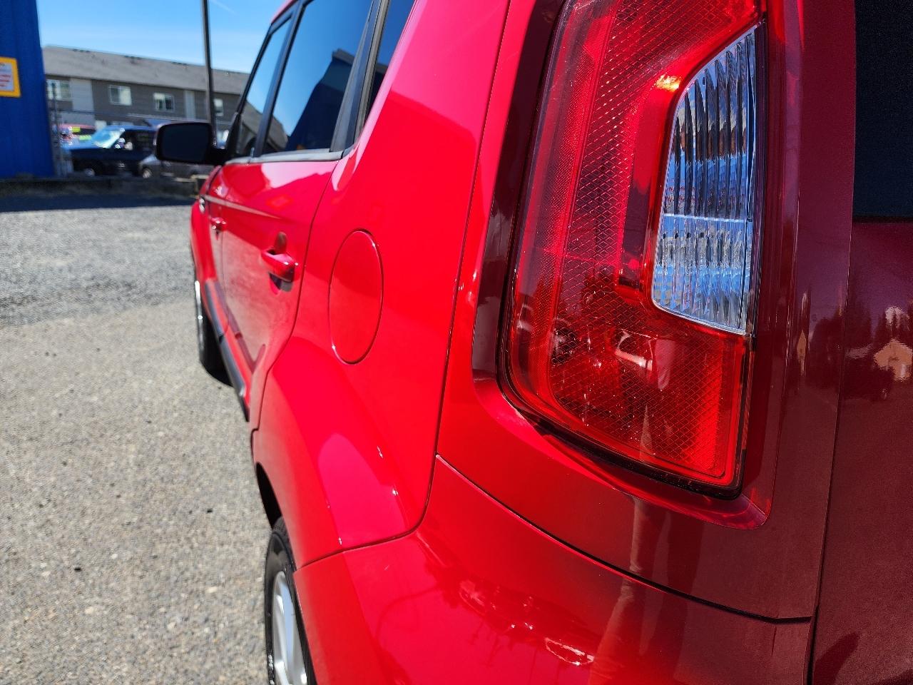 Kia Soul + 2012