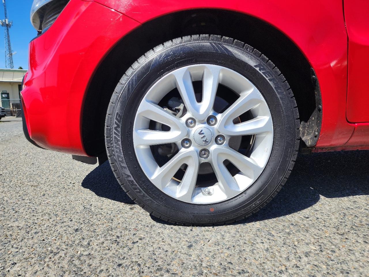 Kia Soul + 2012