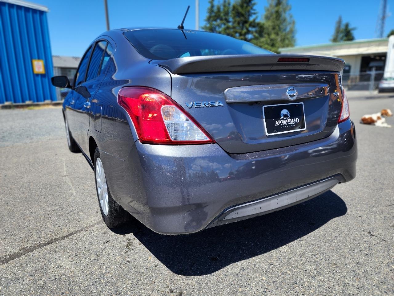Nissan Versa Sedan 2018.5 SV CVT 2018