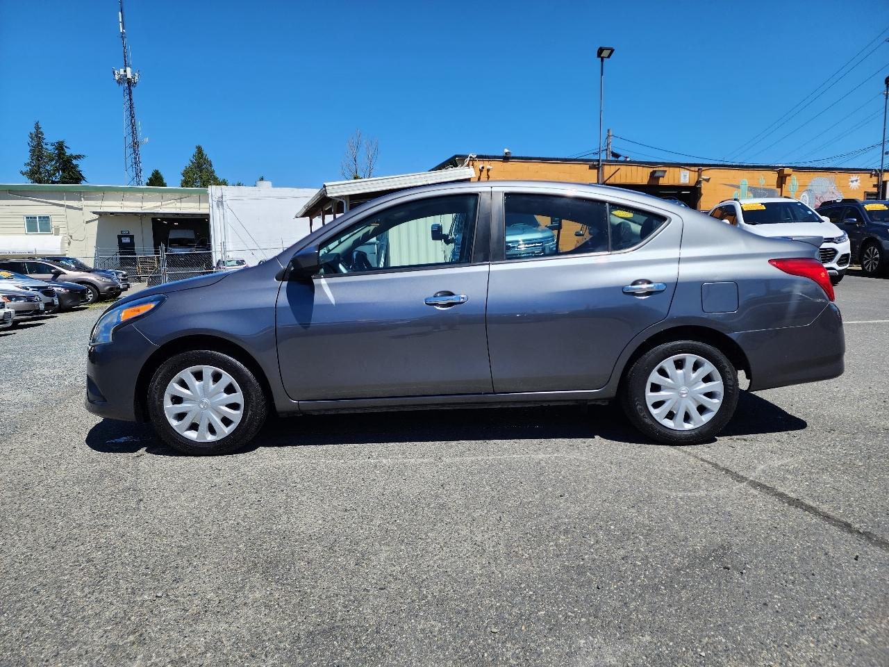 Nissan Versa Sedan 2018.5 SV CVT 2018