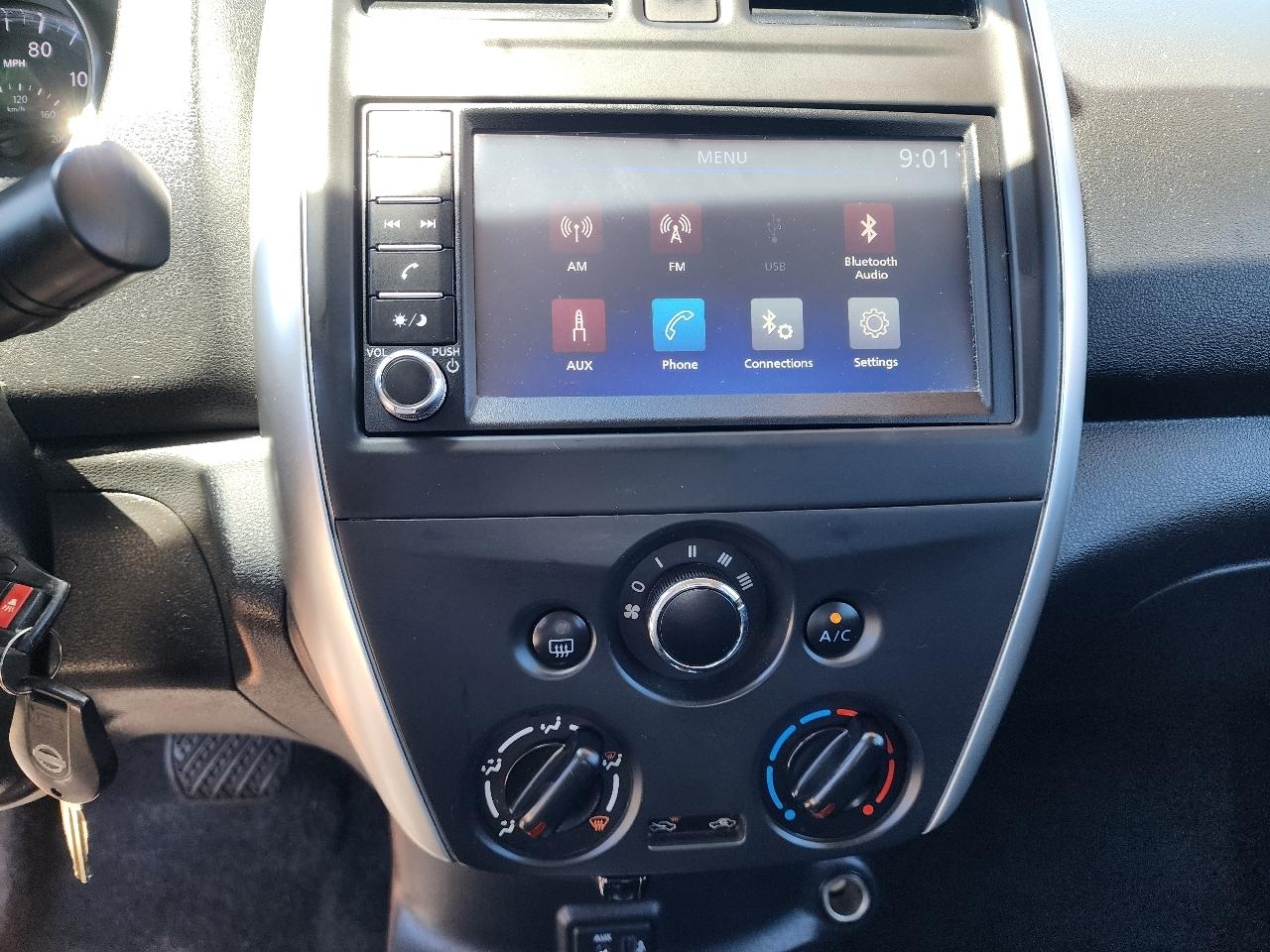 Nissan Versa Sedan 2018.5 SV CVT 2018