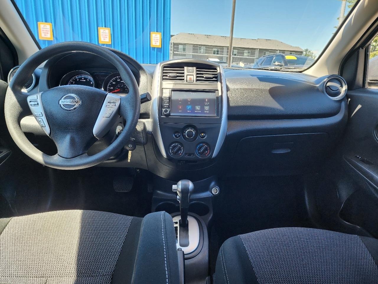 Nissan Versa Sedan 2018.5 SV CVT 2018