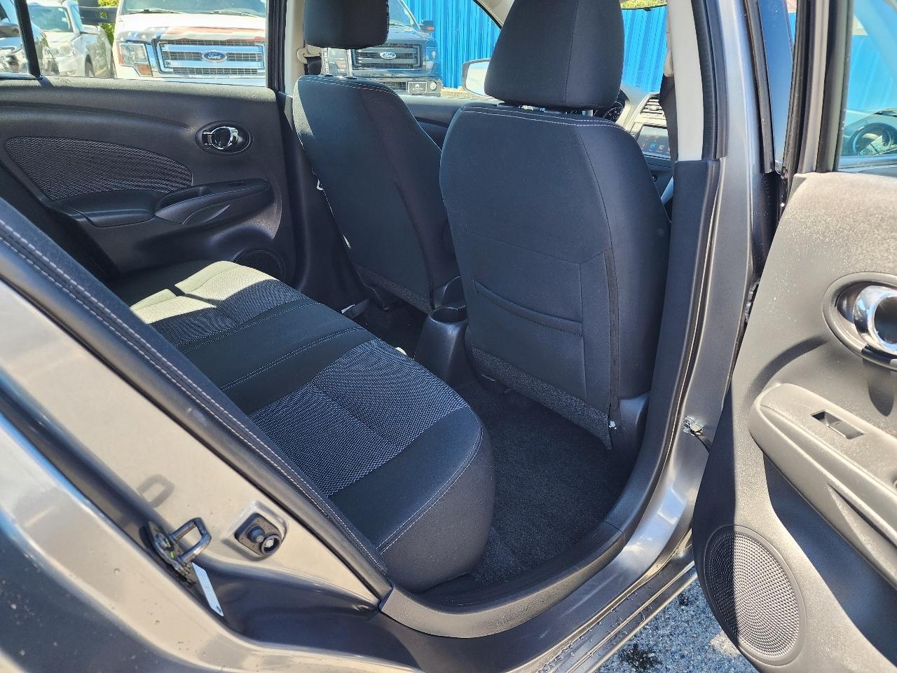 Nissan Versa Sedan 2018.5 SV CVT 2018