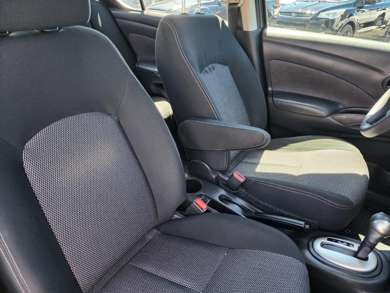 Nissan Versa Sedan 2018.5 SV CVT 2018