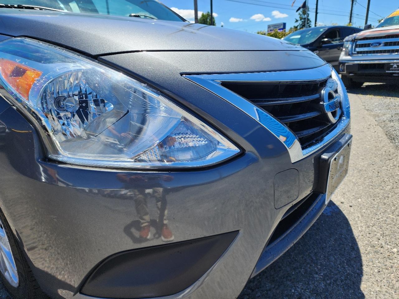 Nissan Versa Sedan 2018.5 SV CVT 2018