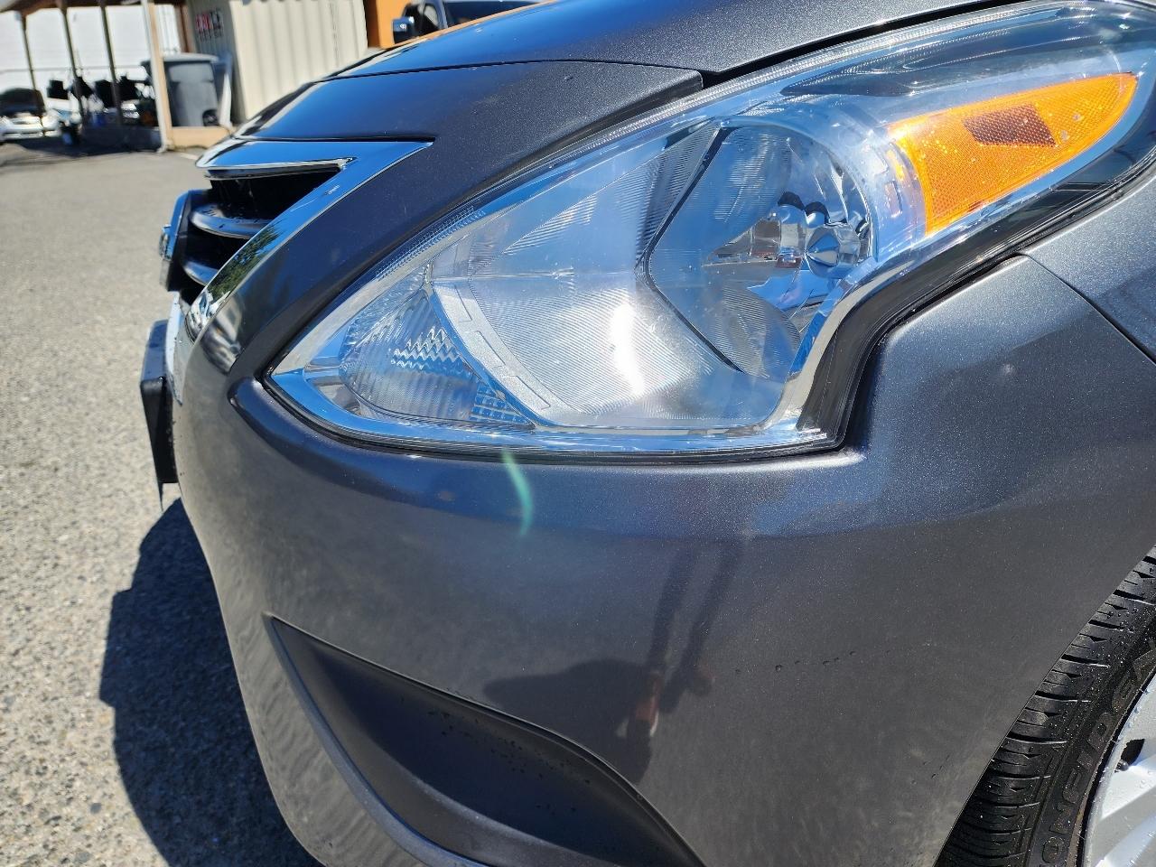 Nissan Versa Sedan 2018.5 SV CVT 2018