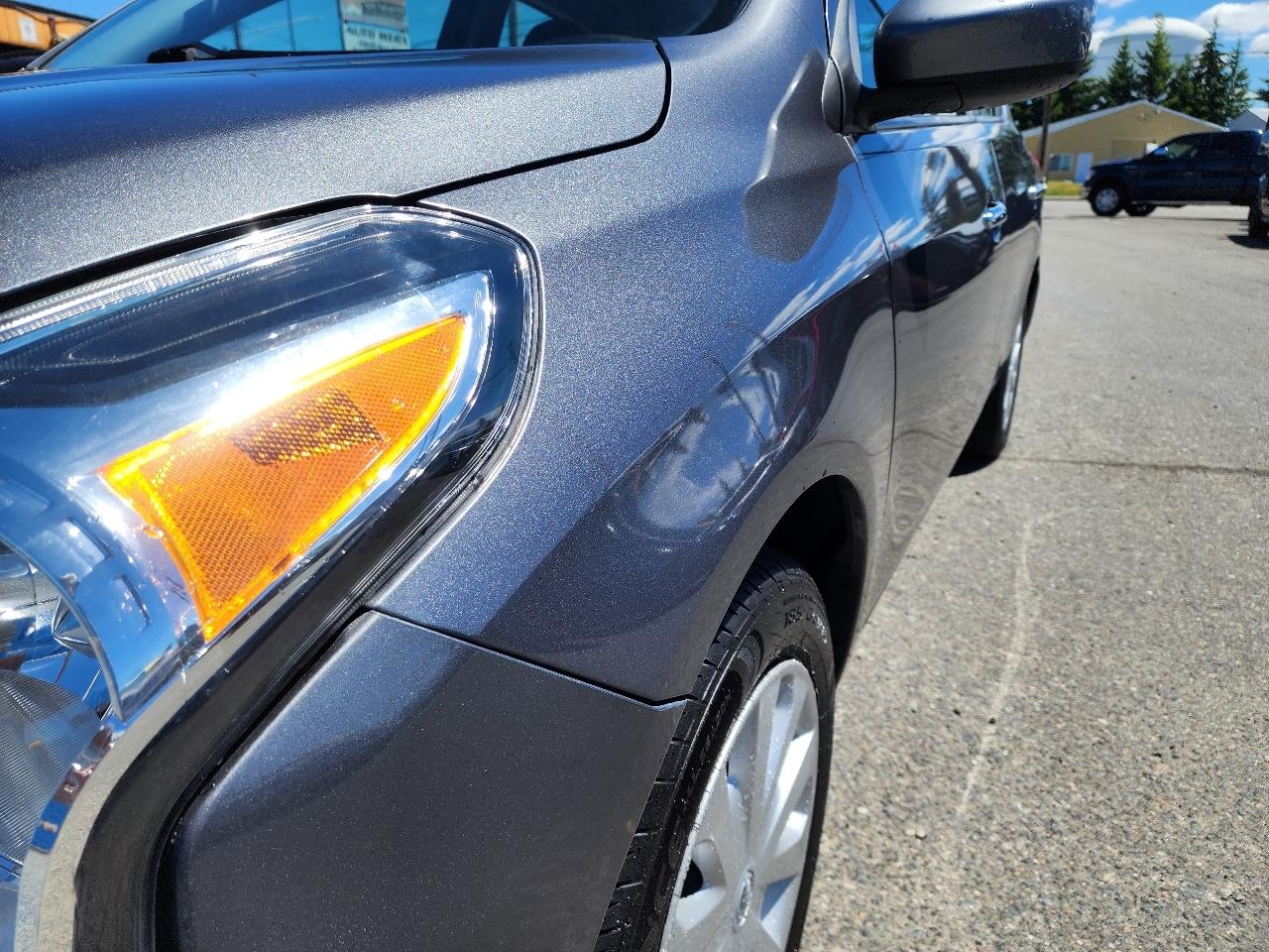 Nissan Versa Sedan 2018.5 SV CVT 2018