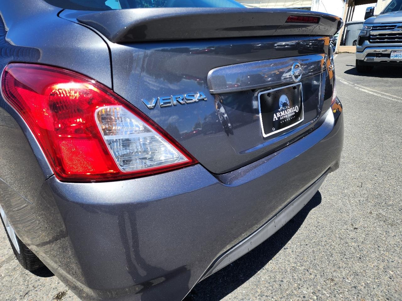 Nissan Versa Sedan 2018.5 SV CVT 2018