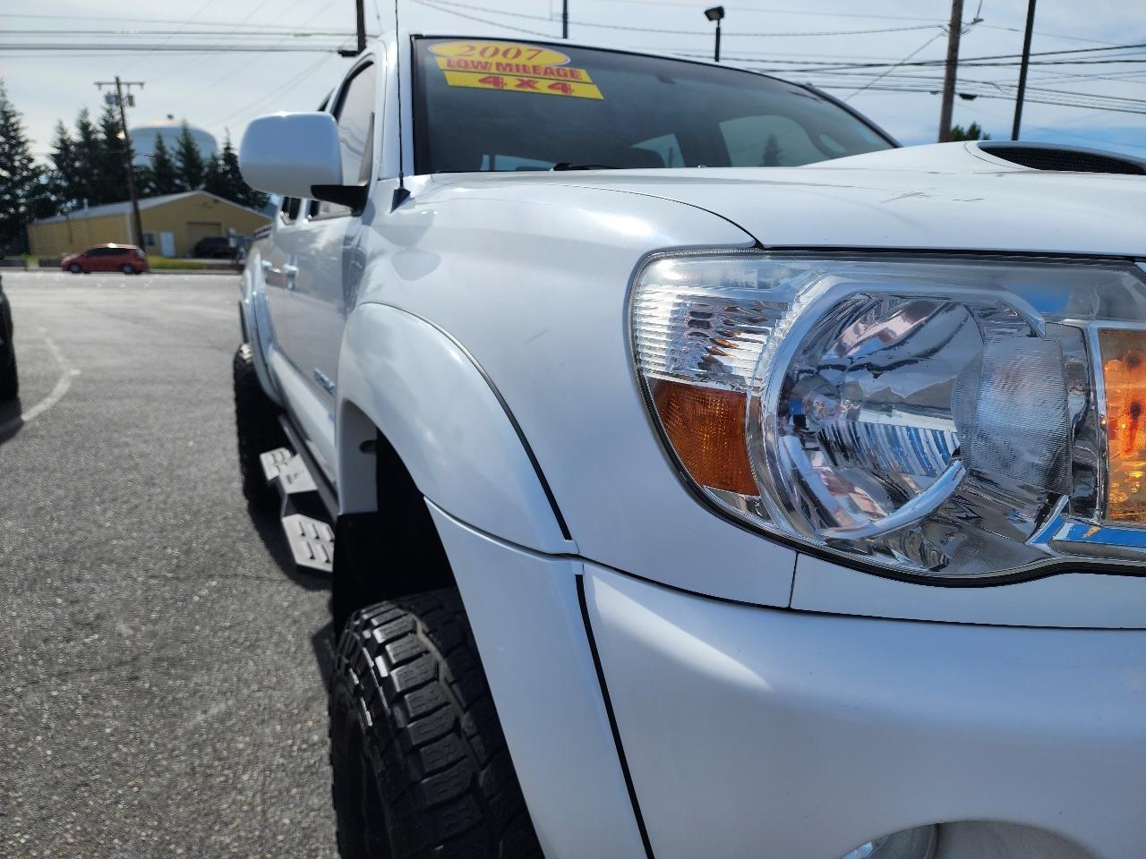 Toyota Tacoma Double Cab 4WD 2007