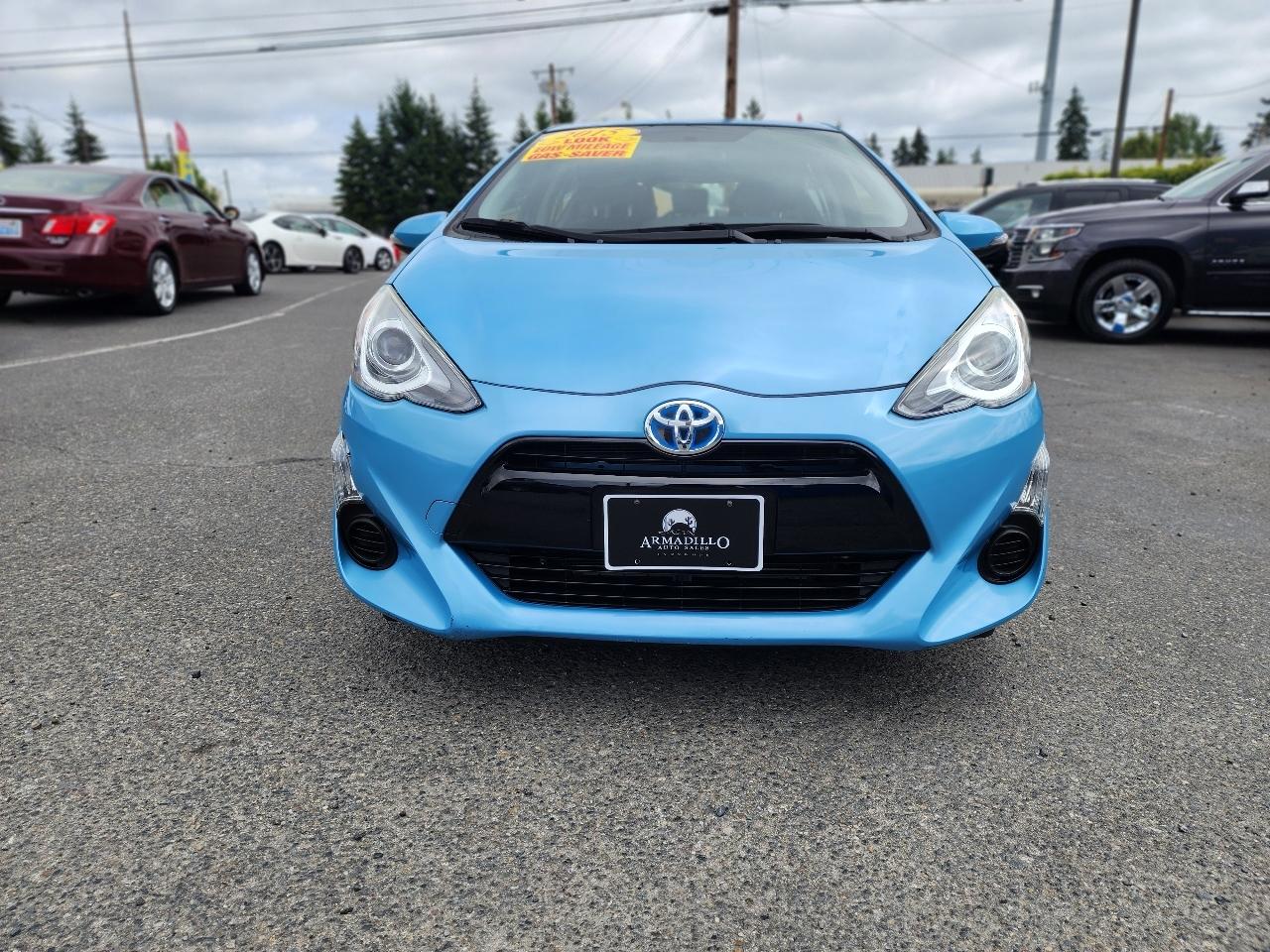 Toyota Prius c Two 2015