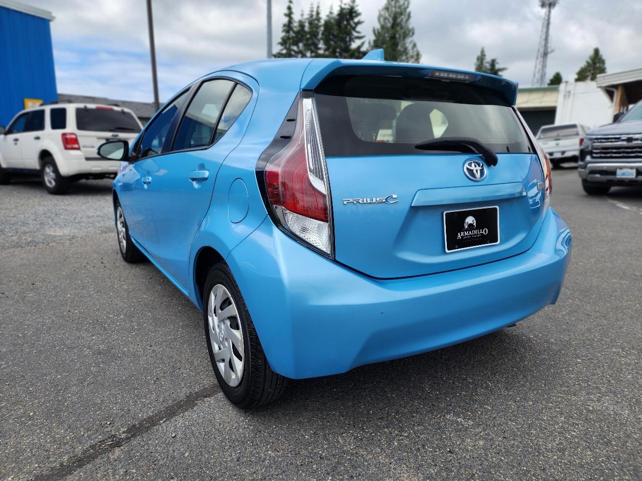 Toyota Prius c Two 2015