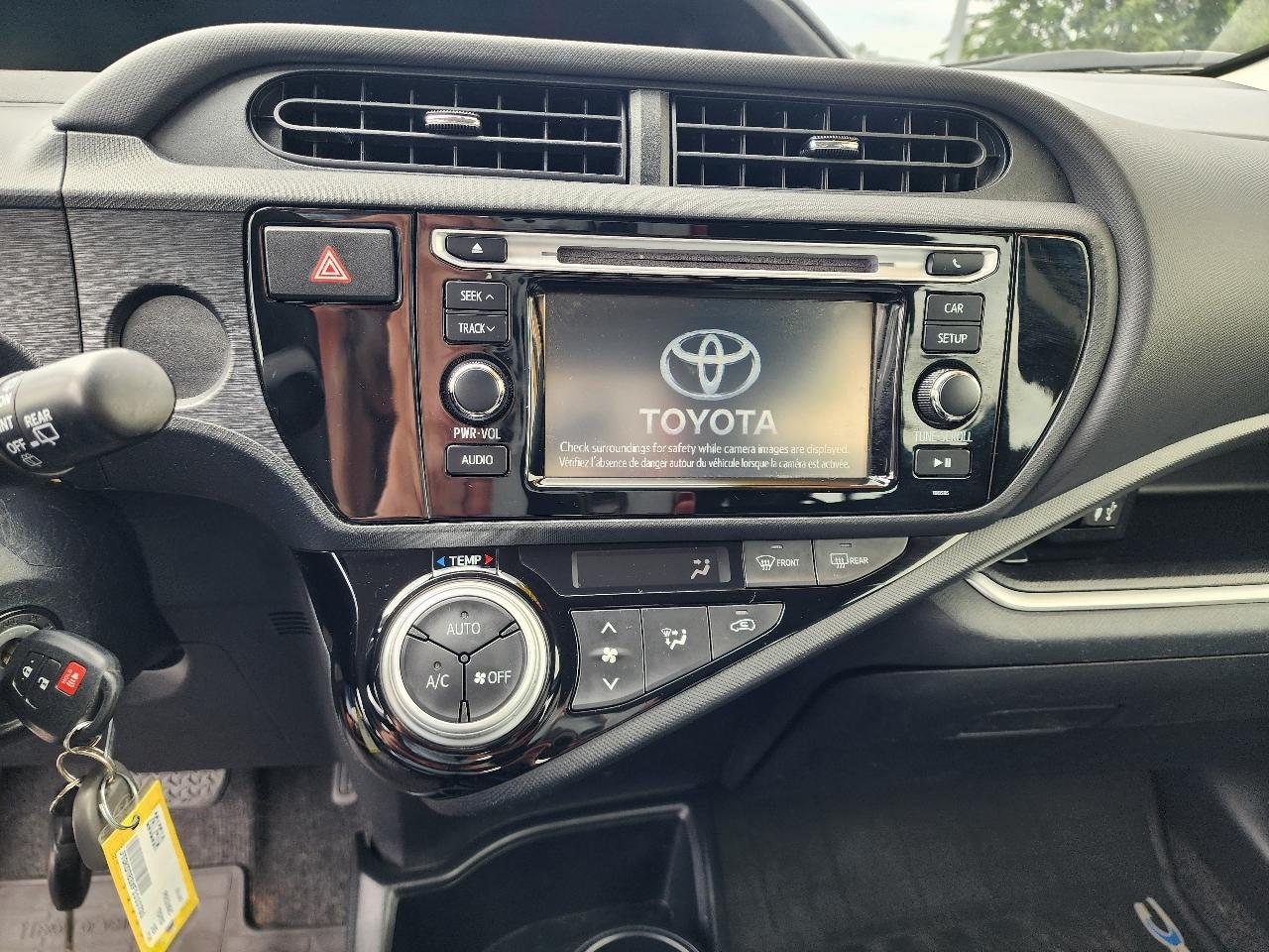Toyota Prius c Two 2015