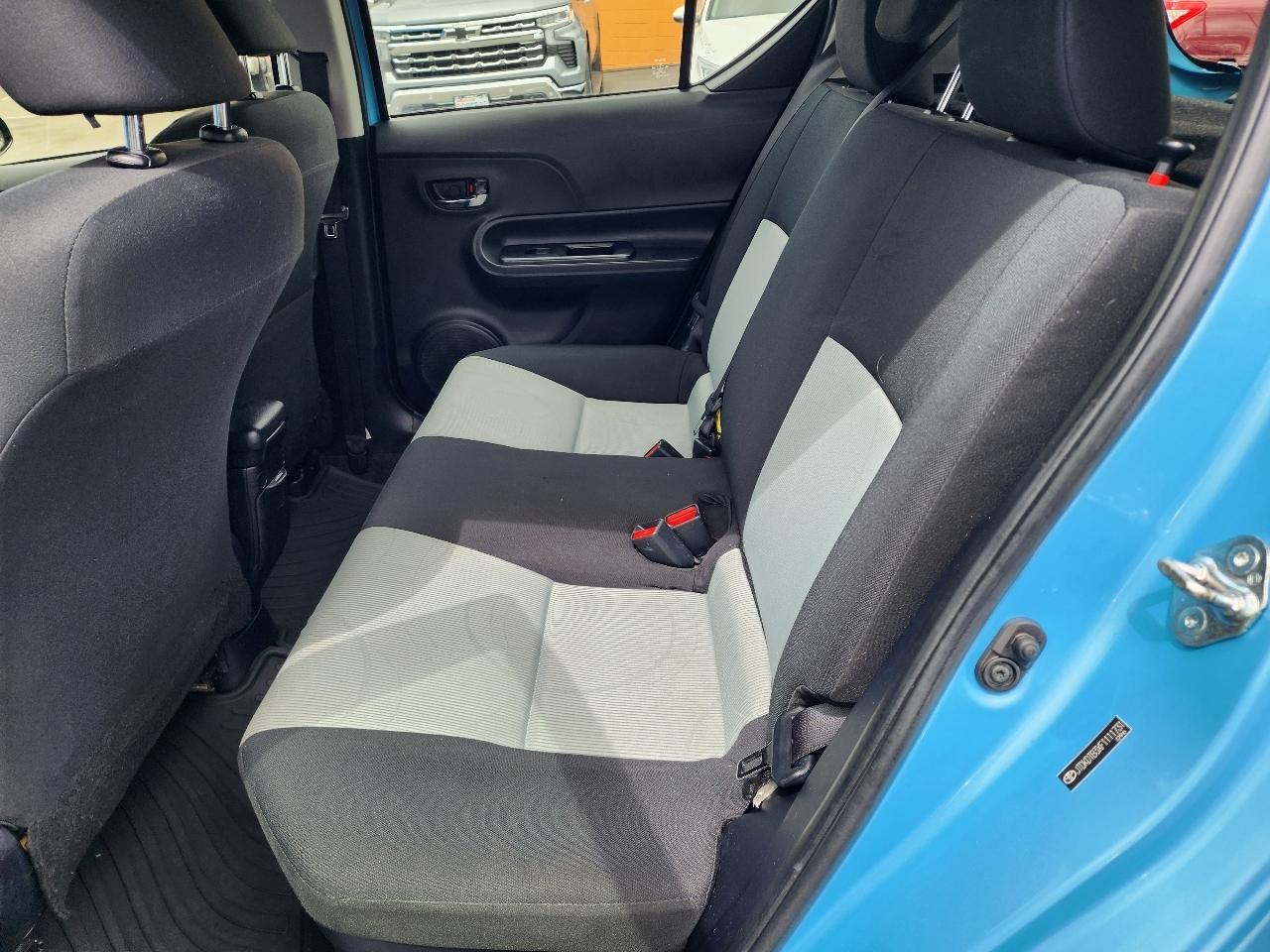 Toyota Prius c Two 2015