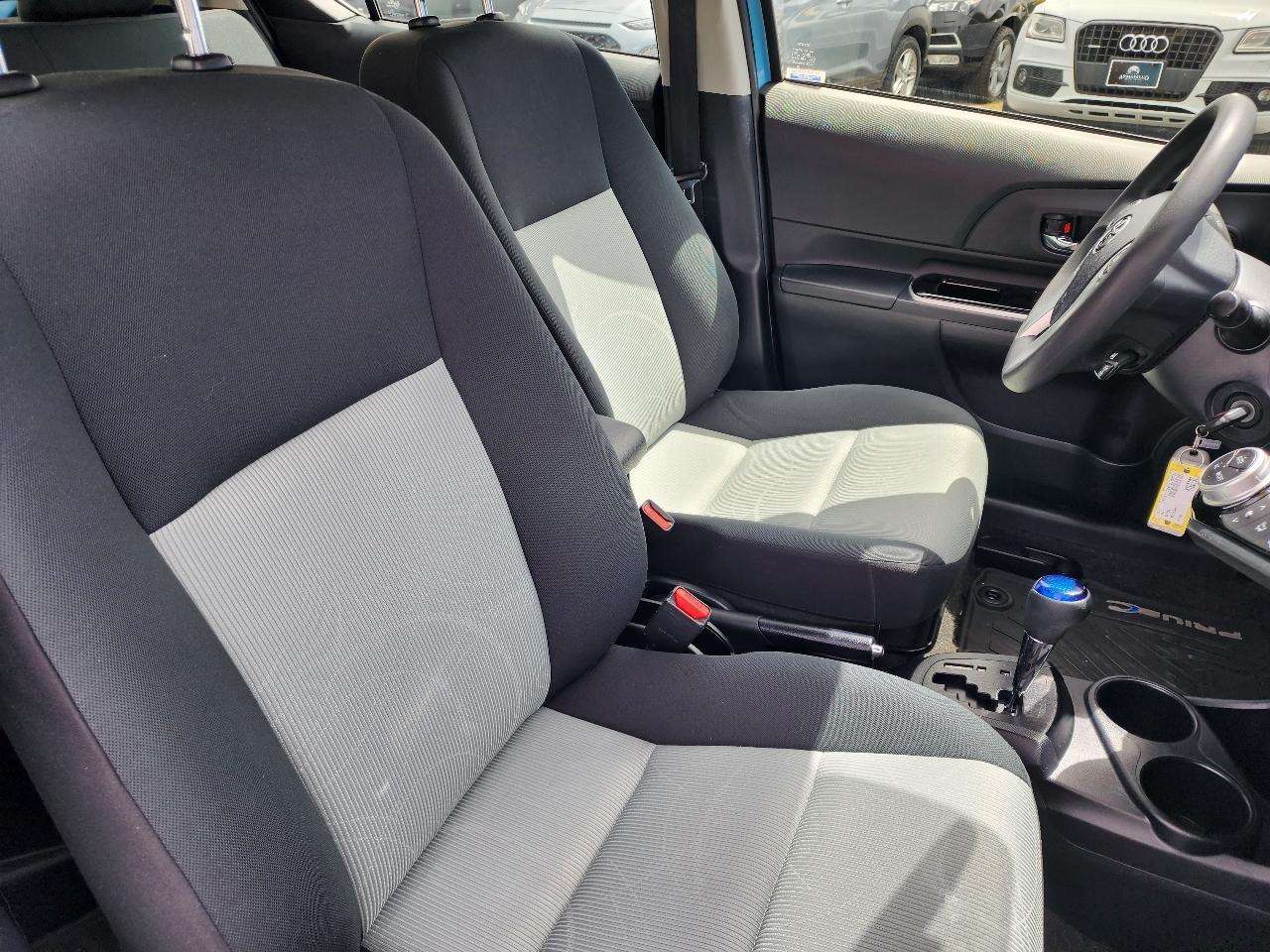 Toyota Prius c Two 2015