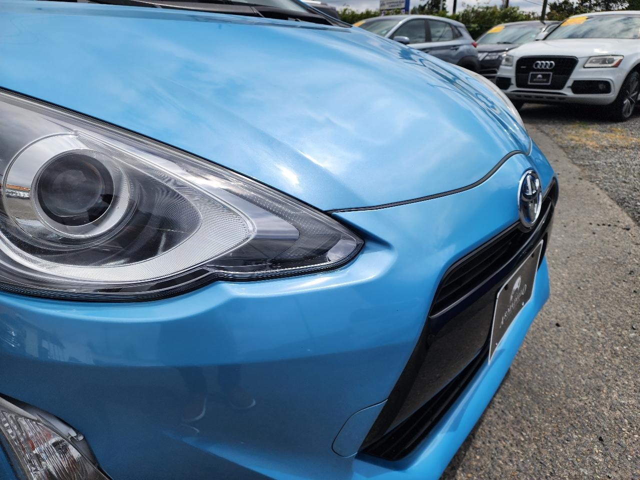 Toyota Prius c Two 2015
