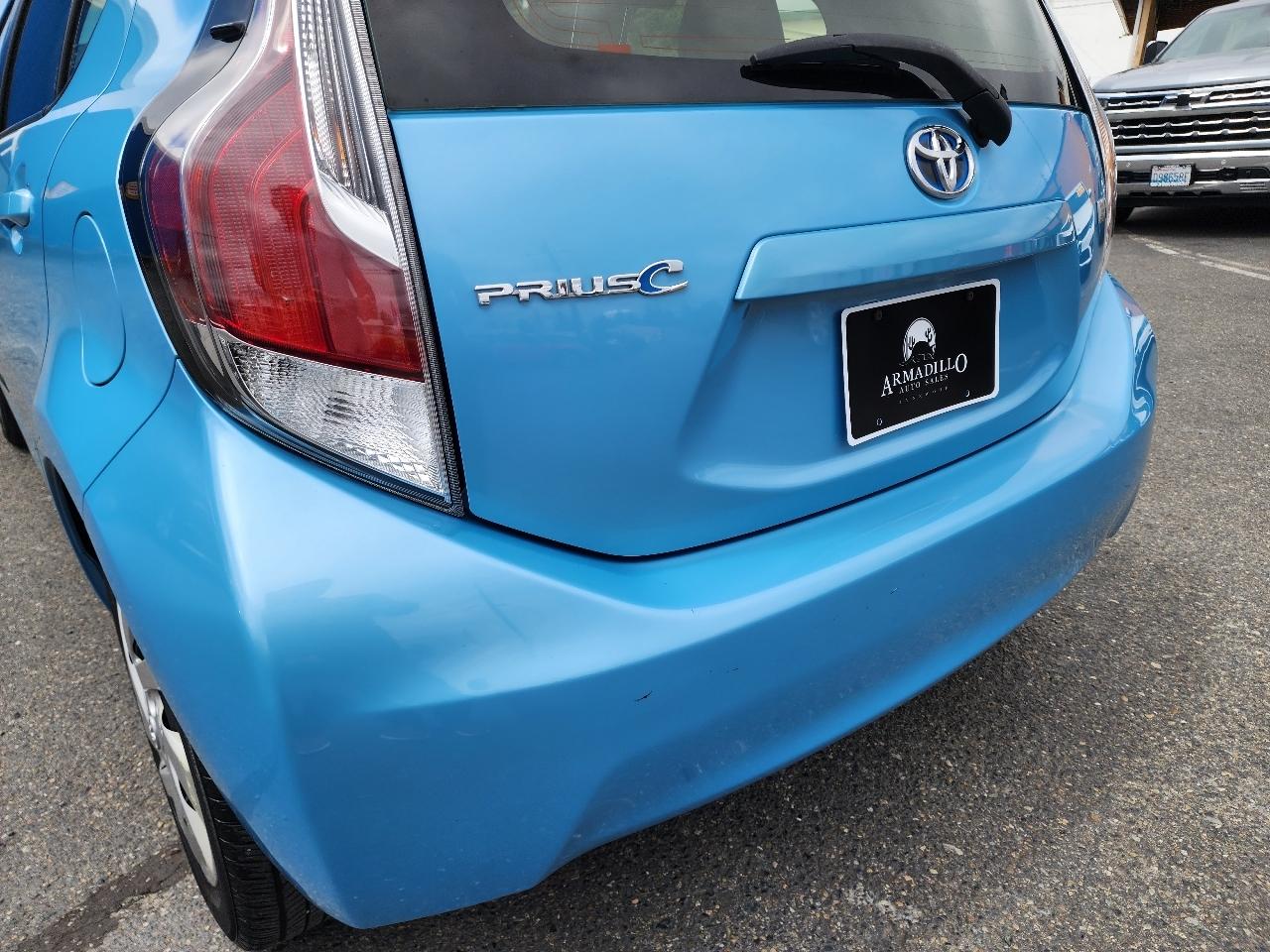 Toyota Prius c Two 2015