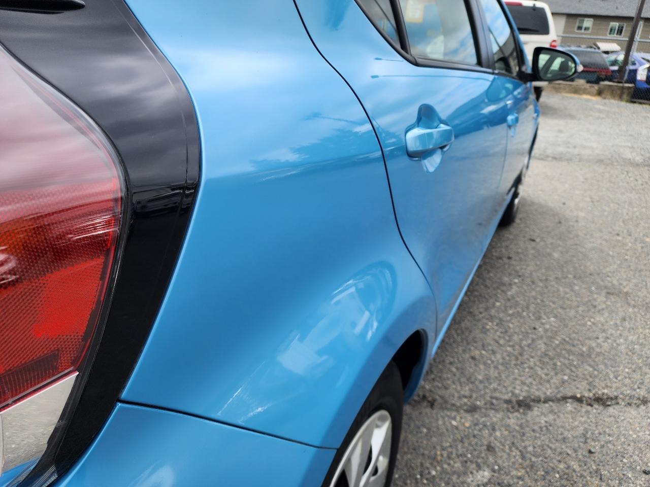 Toyota Prius c Two 2015