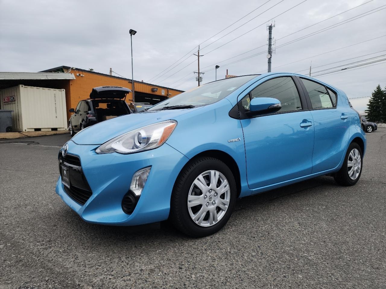 Toyota Prius c Two 2015