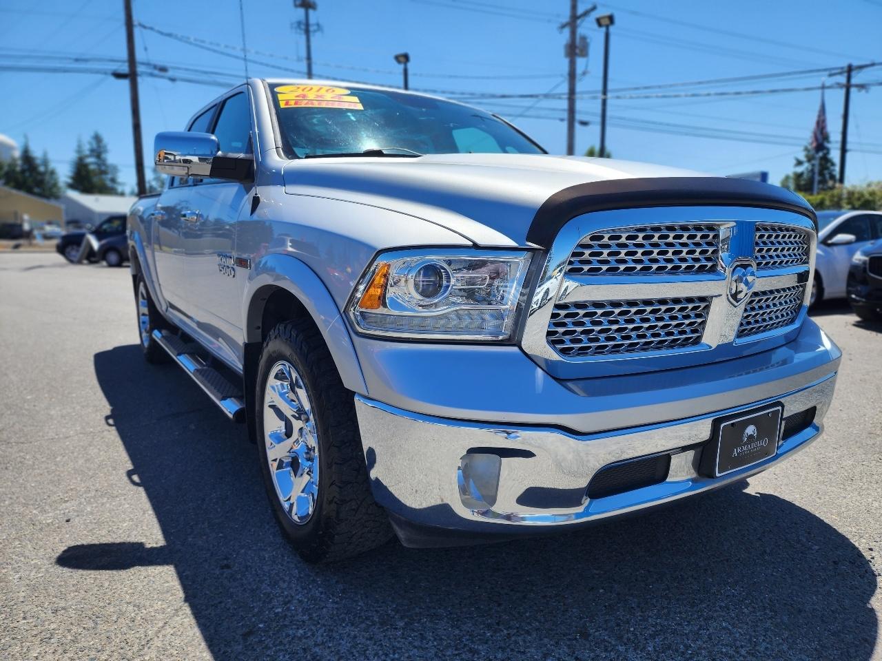 RAM 1500 Laramie Crew Cab 4WD 2016