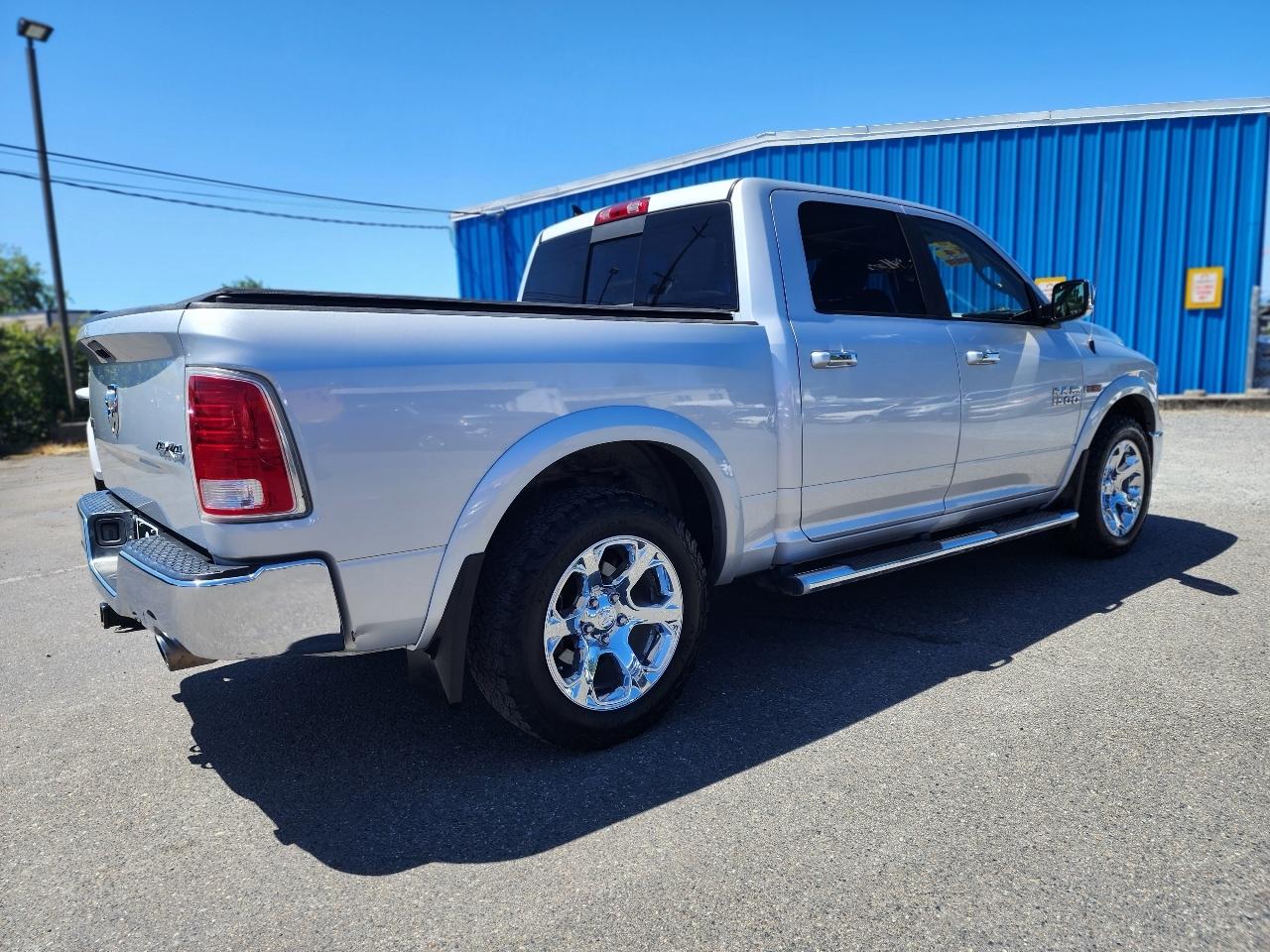 RAM 1500 Laramie Crew Cab 4WD 2016