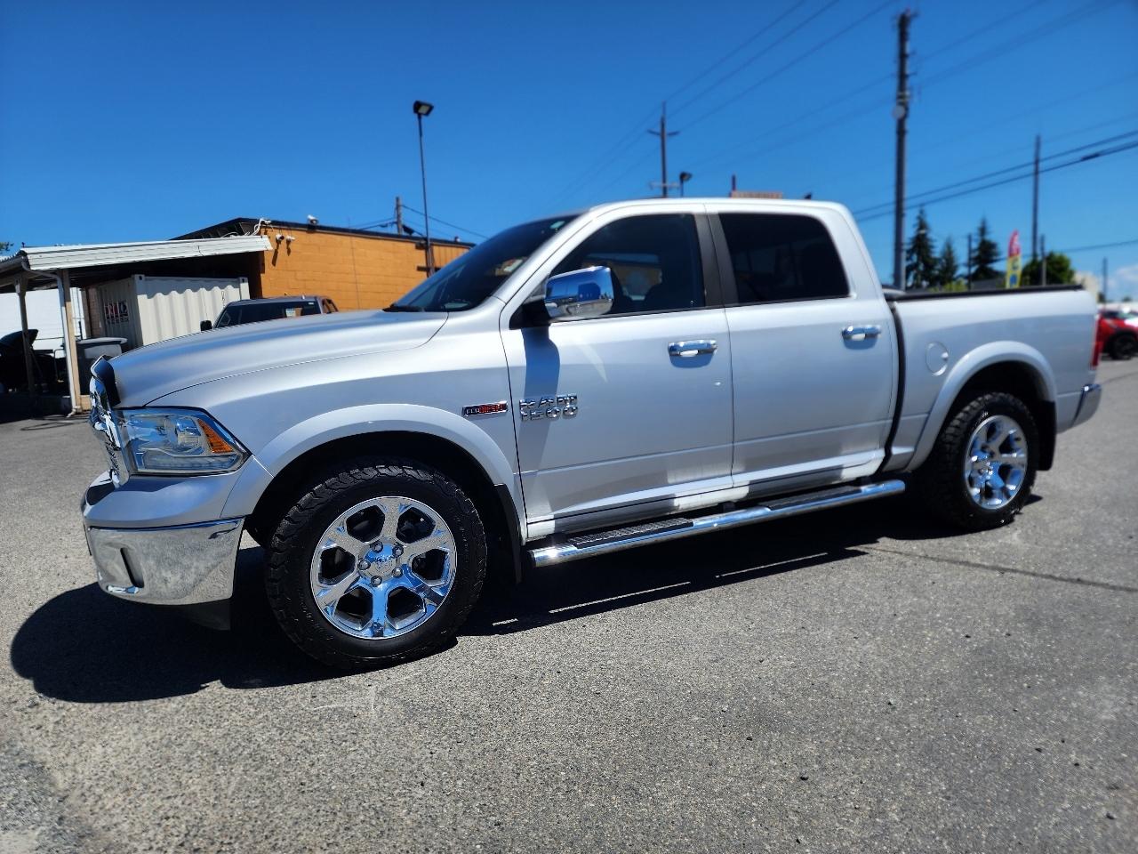 RAM 1500 Laramie Crew Cab 4WD 2016
