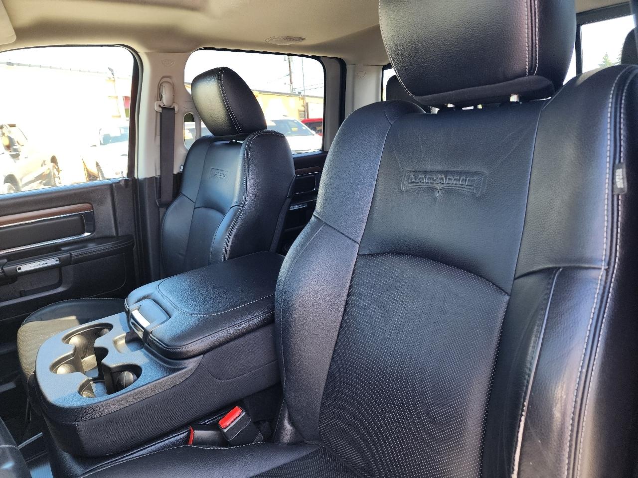RAM 1500 Laramie Crew Cab 4WD 2016